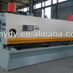 Hydraulic sheet metal shearing machine