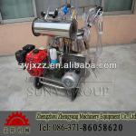 Vacuum pump-typed double-barreled milking machine for cows