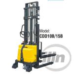 Semi-electric Stacker with Fixed Legs