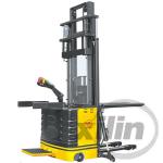 2000kg Powerful Electric Stacker