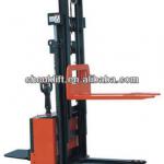 2.0 ton Electric Stacker Controlled by MOS