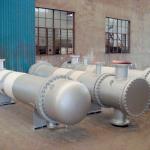 Smooth appearance floating heat exchanger