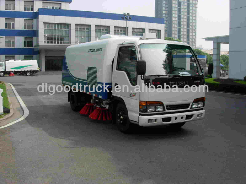 100P ISUZU road sweeper truck