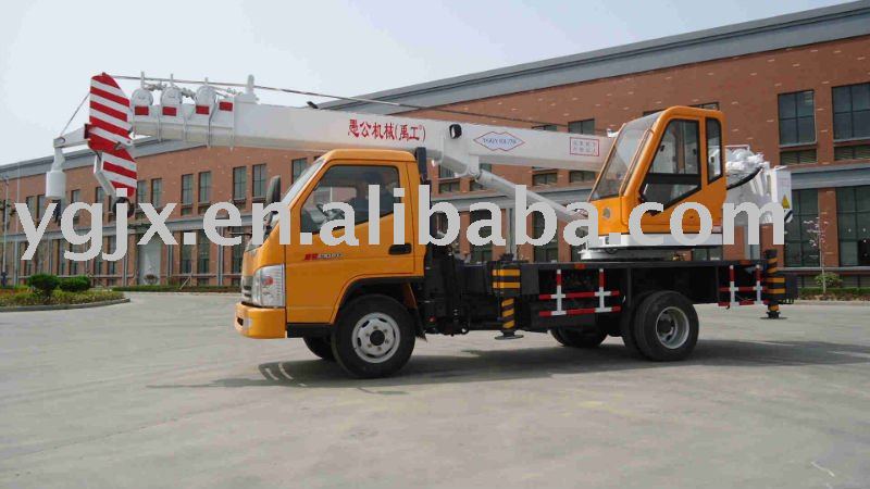 10ton telescopic boom truck mounted crane with advanced technology