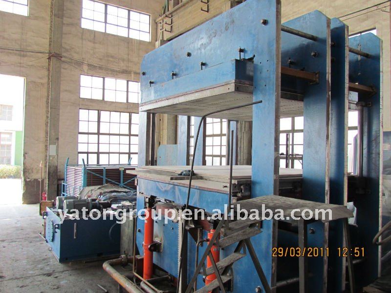 1300T Plate Vulcanizing Press