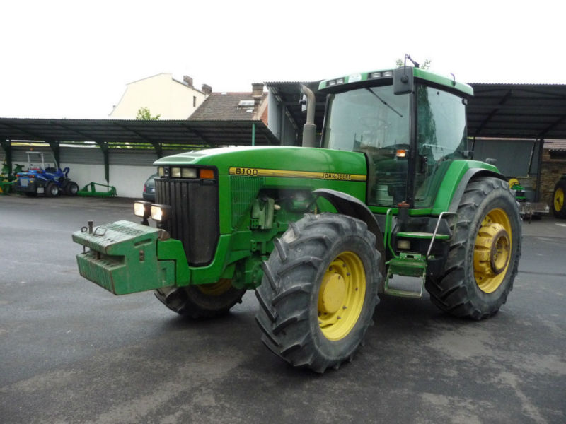 1996 John Deere 8100