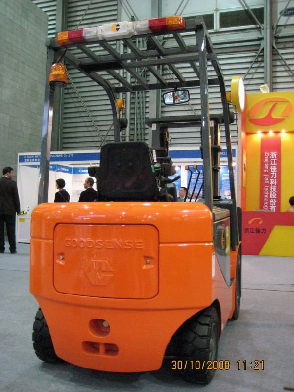 2.0T Four Wheel Electric Forklift with ZAPI Controller