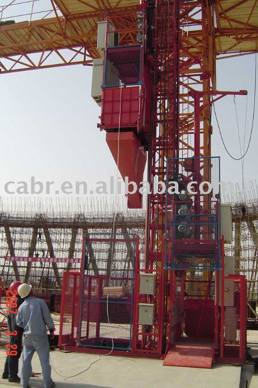 2 tons SC200/200 material hoist