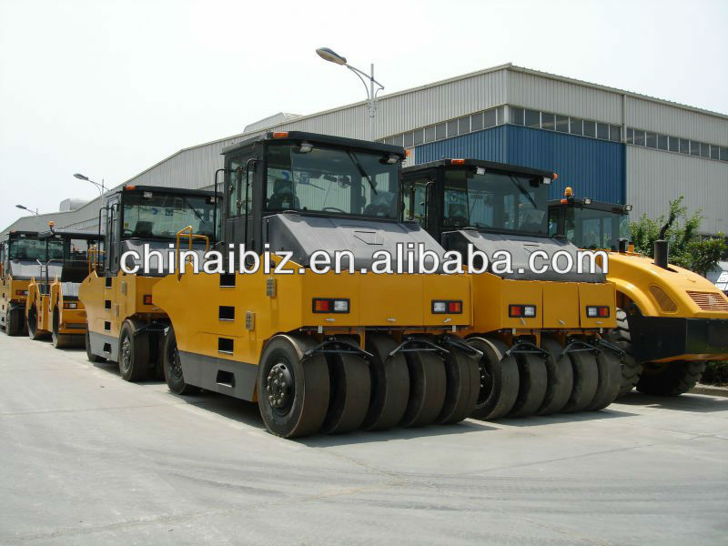 20 ton XCMG XP203 Road Roller Tyre Compactor