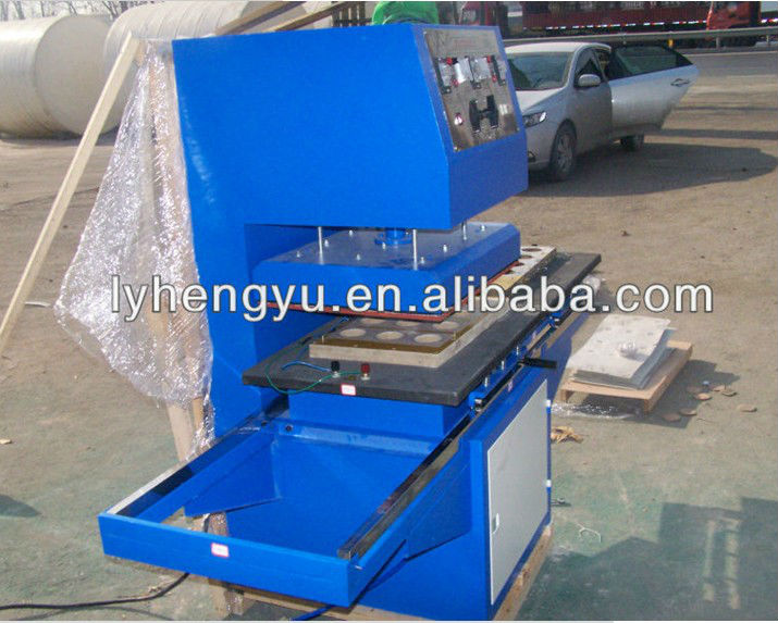 2013 Hot Sale Semi-automatic Scourer Blister Packing Machine