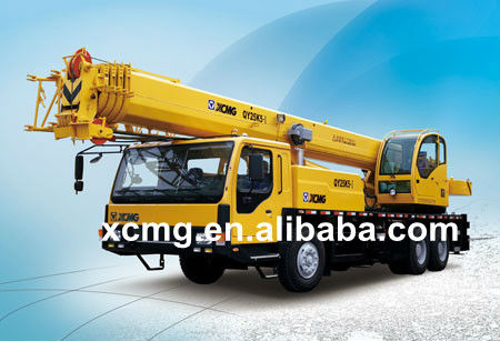 2013 New XCMG 25 tons truck crane QY25K5-I (crane truck)