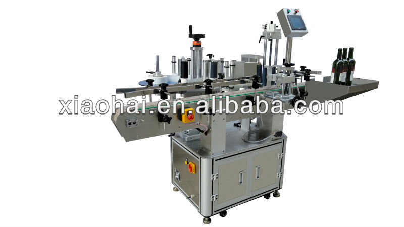 2013 newest automatic locating taper bottle labeling machine