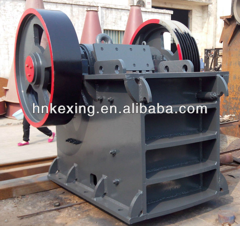 2013 stone crushing machine hot selling