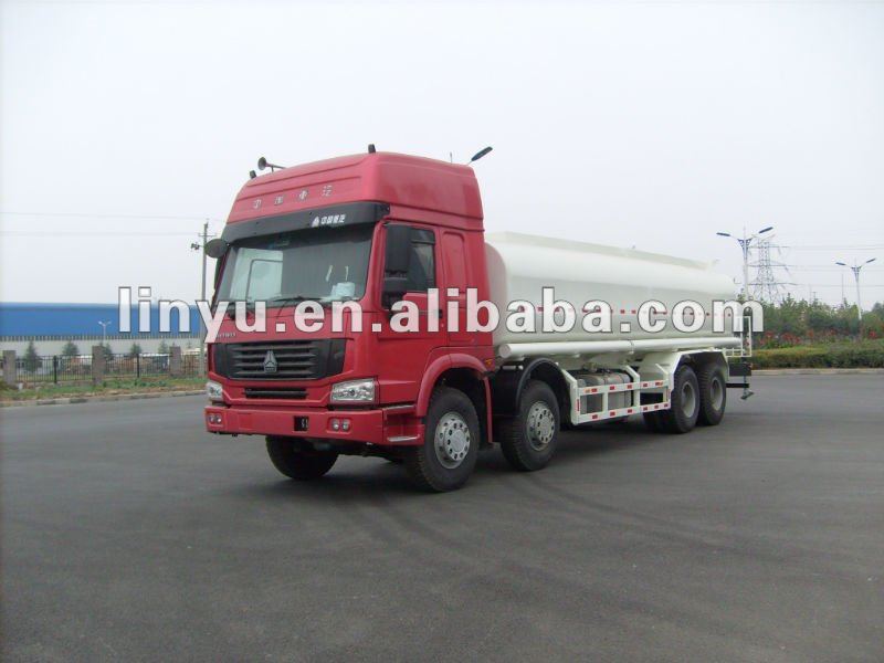 20m3 sprinkle truck with Sino chassis