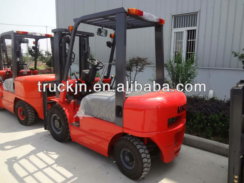 3.0Ton Automatic Diesel Forklift Trucks With Isuzu engine