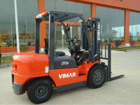 3 Ton diesel fork lift CPC30 with side shift