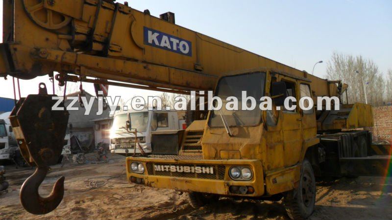 30t used truck crane KATO NK300E for sale