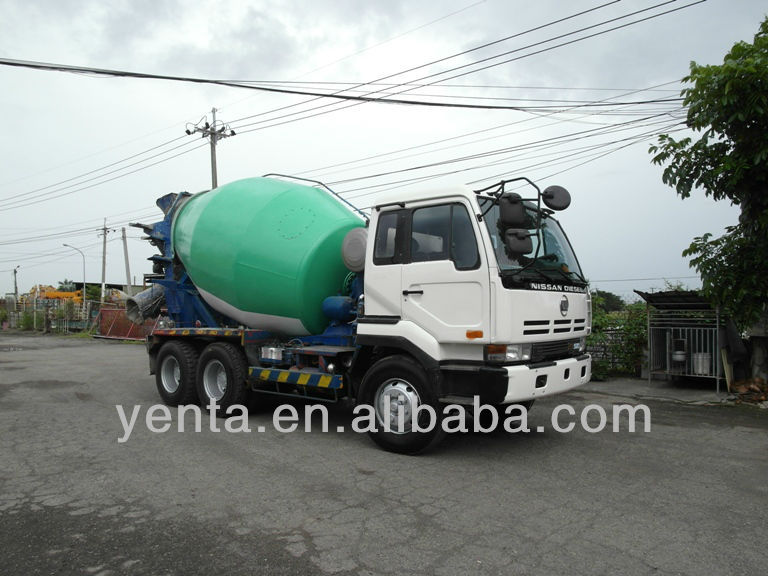 [311-UA] nissan cw520 trucks - heavy vehicles (MIXER TRUCK)