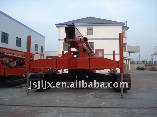 360 degree rotating telescopic crawler pile frame