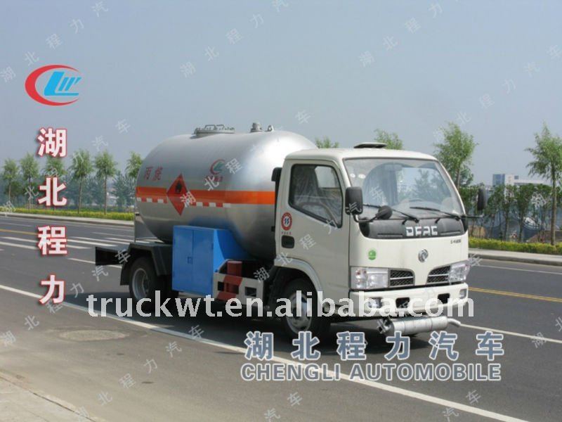 4*2 small pressure tank truck