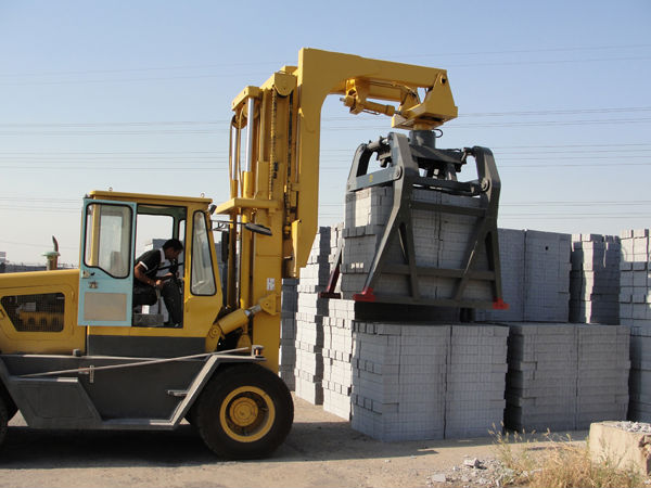 4.6t counterbalance diesel forklift truck with brick clamping device