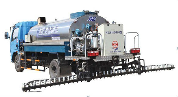 6000L Semi-intelligent Asphalt Distributor