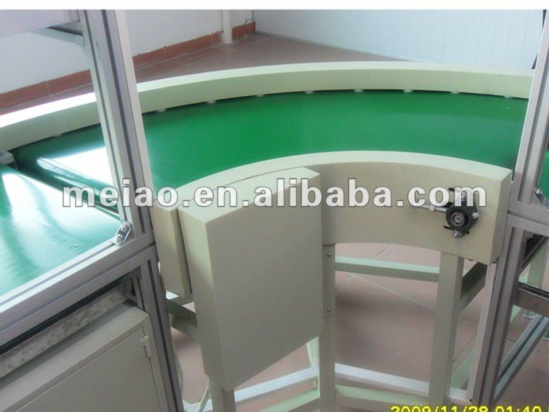 90 degree turn production line,conveyer with working tables