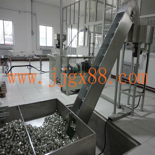 Aluminum cap making machine