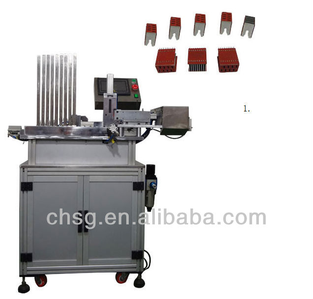 Arcing cover intelligent automatic assembly machine