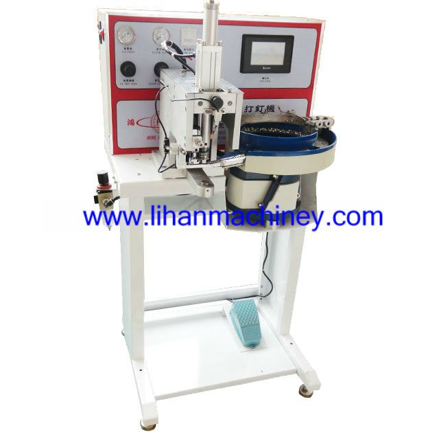 Auto nails fixing machine