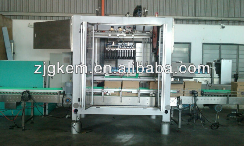 Automatic bottle/can case packing machine