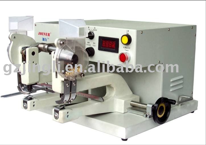 Automatic eyelet machine