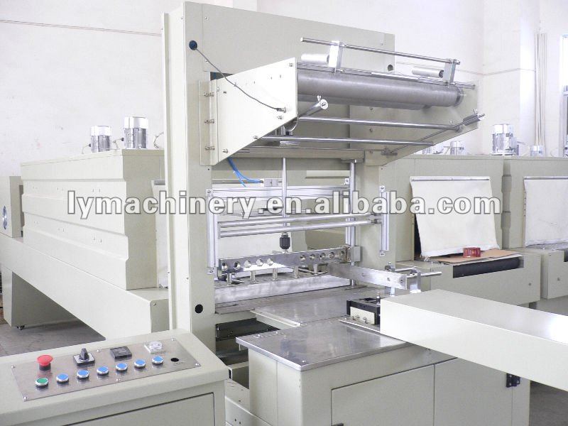 Automatic film shrink packing machine for bottle