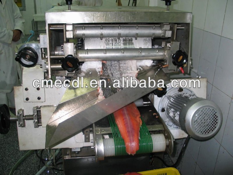 AUTOMATIC FISH SKINNING MACHINE