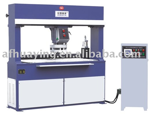 Automatic hydraulic travelling head die cutting machine