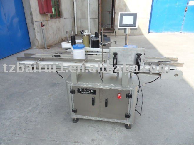 Automatic labeling machine