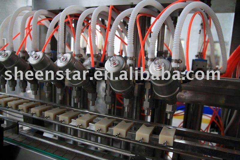 Automatic oil filling machine