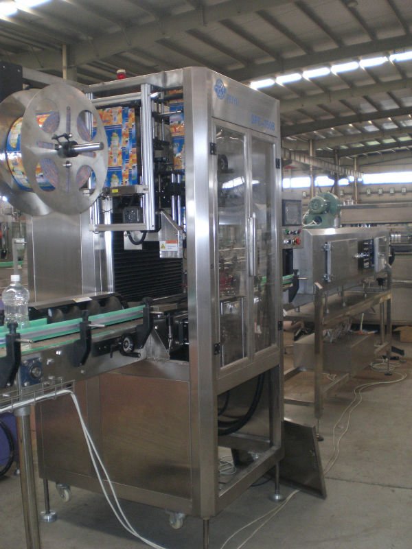 Automatic Shrink Sleeve Labeling Machine