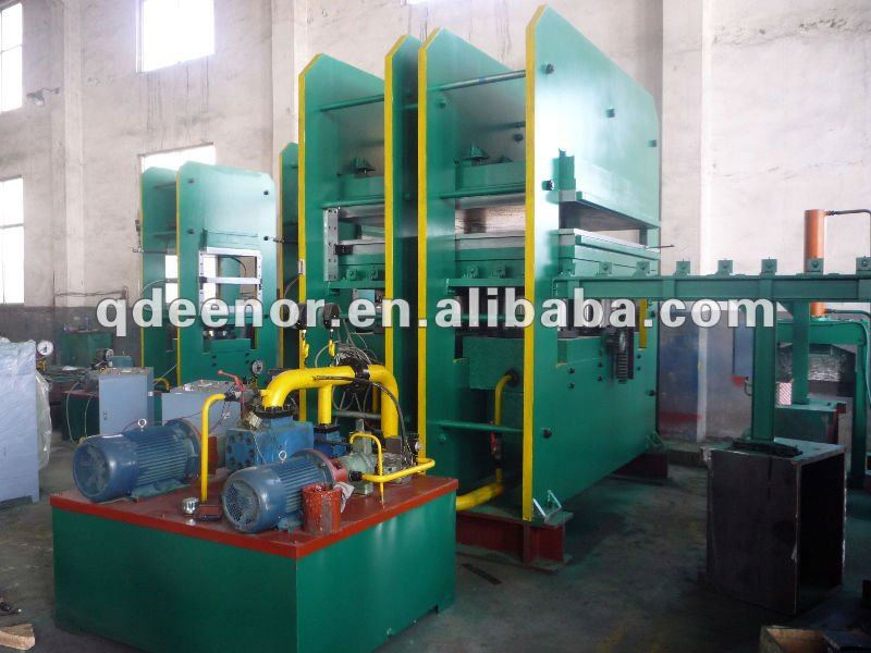 Automatic Solid Tyre Making Machine / Tyre Moulding Machine