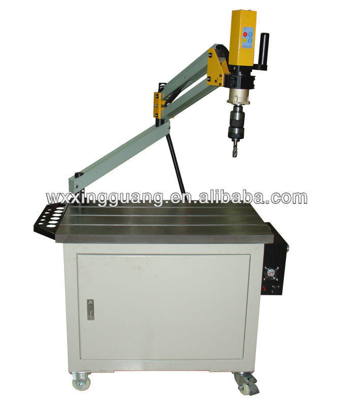 Automatic tapping machine