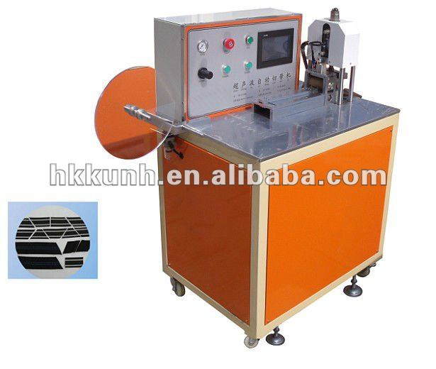 Automatic ultrasonic label cutting machine