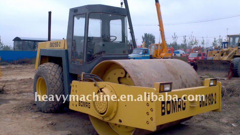 Bomag compact roller BW219D-2