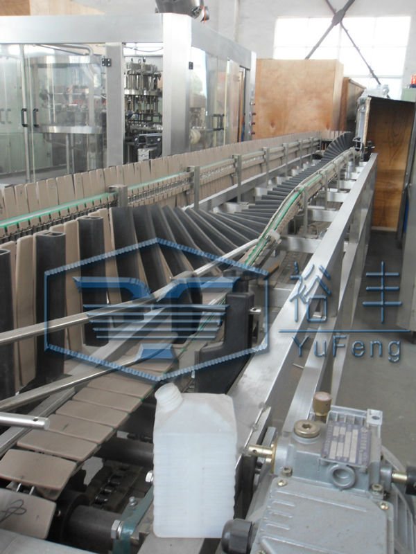 Bottle inverse sterilizing machine