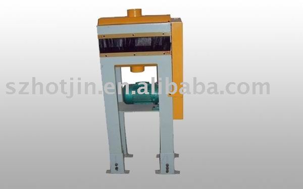 Brush dust machine for DET machine