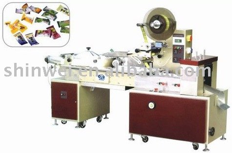 Candy wrapping machine