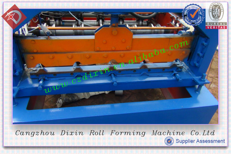 Cangzhou China cold roll formers Suply Color Steel Roof Panel Roll Forming Machine