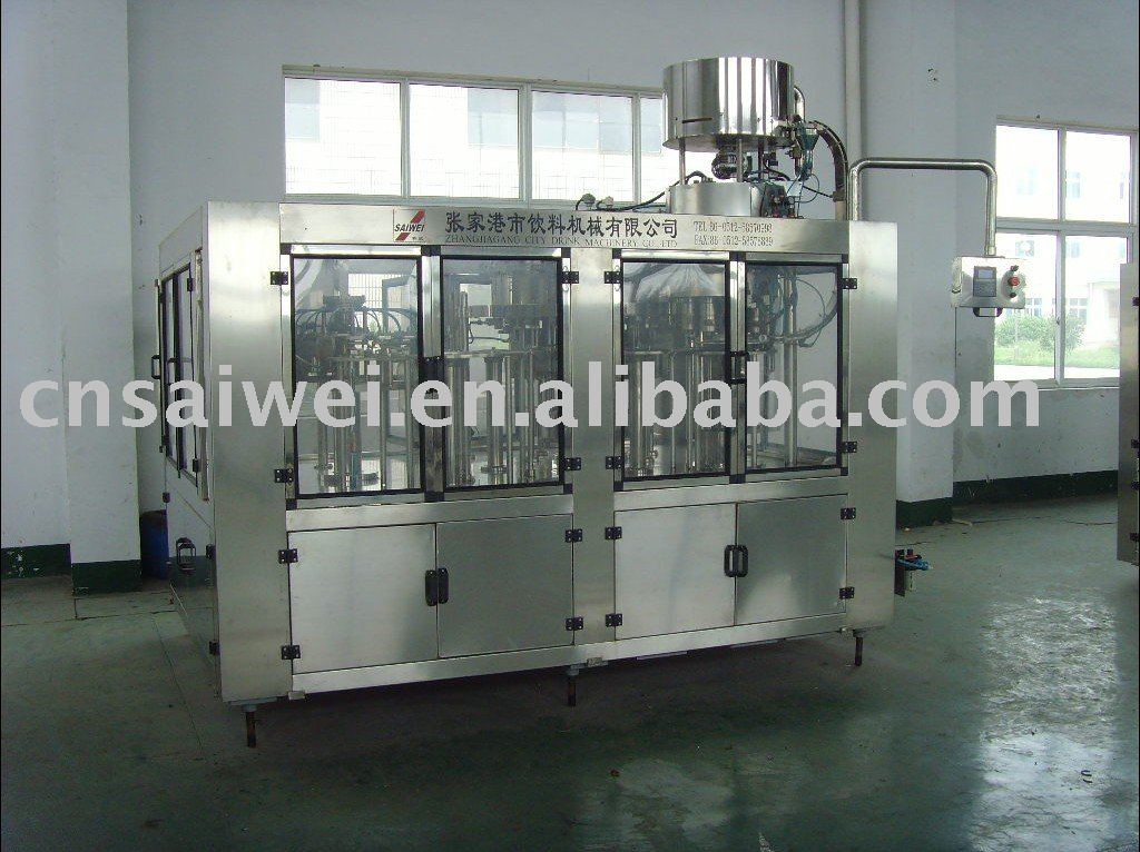 Carbonated drink filling machine