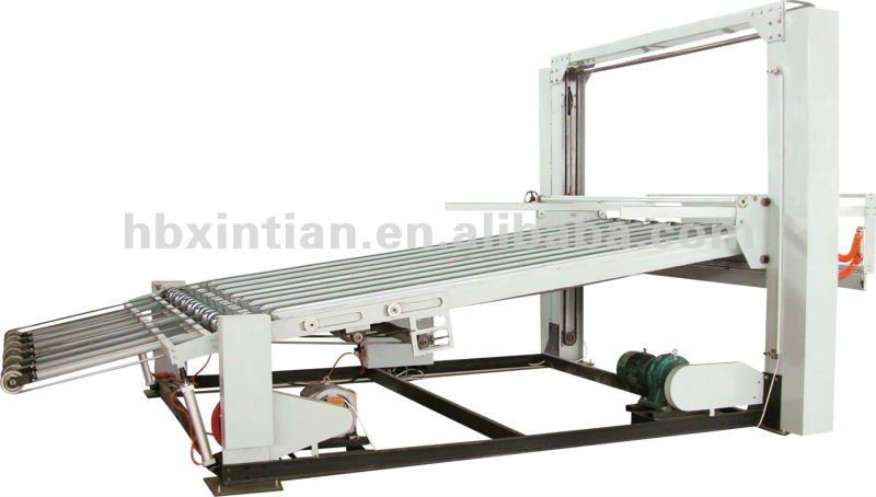 Carton pilling machine