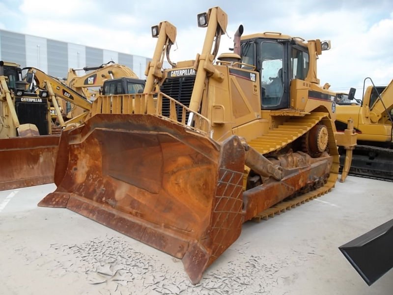 CAT D8T DOZER