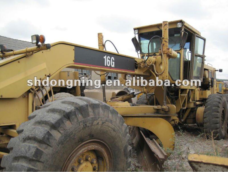 Caterpillar 16G used motor grader, with ripper working